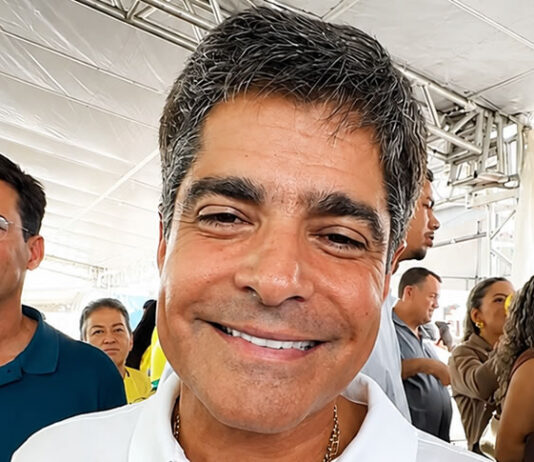 ACM Neto lança jingle de pré-campanha com O Poeta e Ruivinha e música já foi divulgada nas redes sociais; veja mais
