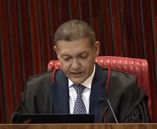 Nunes Marques nomeia esposa de advogado que defendeu Cláudio Castro para cargo no TSE
