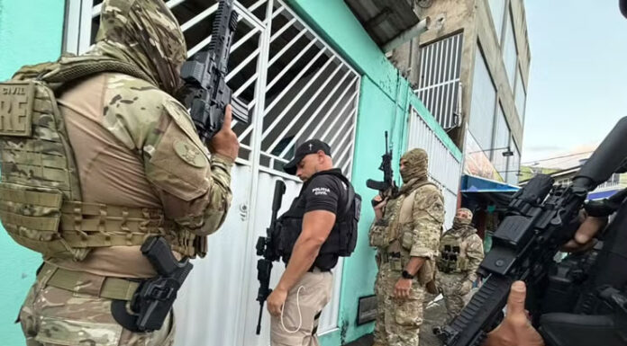 Saiba quem são os dez advogados presos durante operação contra facções que atuam de dentro de presídios na Bahia