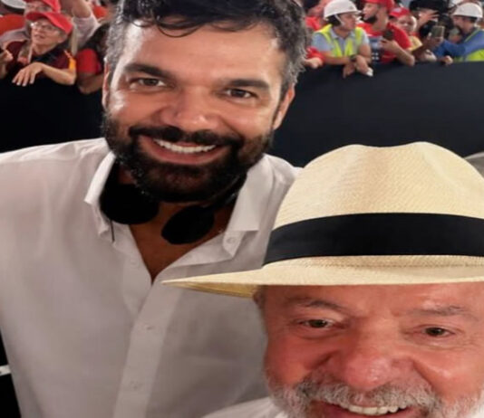 Rogério Andrade destaca emoção ao lado de Lula em assinatura da ordem de serviço da Ponte Salvador-Itaparica