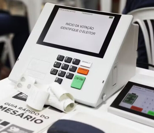 TRE na Bahia inicia força-tarefa para testar mais de mil urnas eletrônicas focando nas Eleições 2026