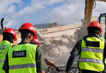 Um mês após terremotos, Venezuela admite até 10 mil mortos e tem relatos de 30 mil desaparecidos